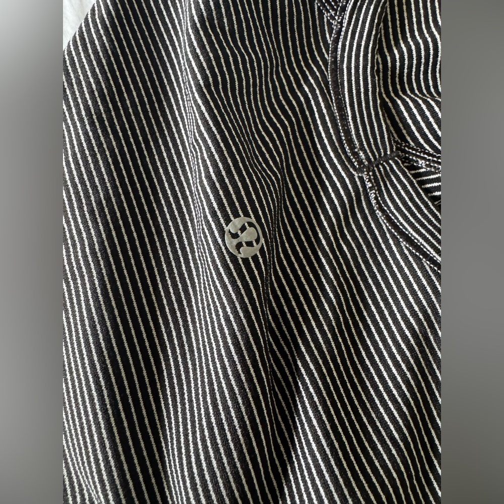Lululemon top - Picture 4 of 10